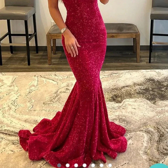 Mermaid Sequin Gown - Picture 10 of 11